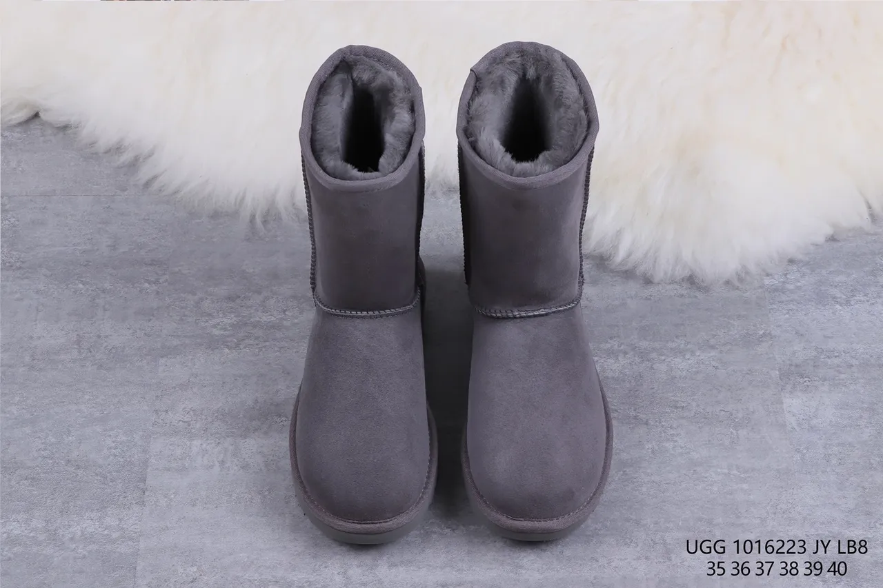 UGG Classic Short Charcoal Gray Shearling-Lined Snow Boots 9