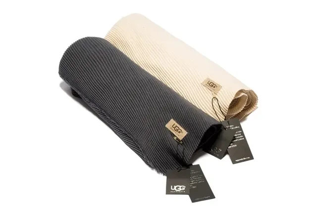 UGG Gray Ribbed Charcoal Scarve 3
