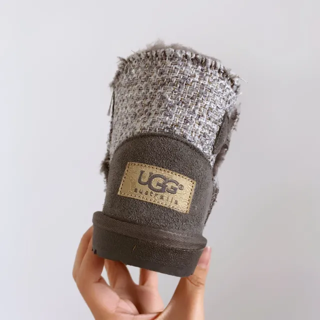 UGG Bottes de neige rose beige avec dessus en tweed et doublure en shearling 6