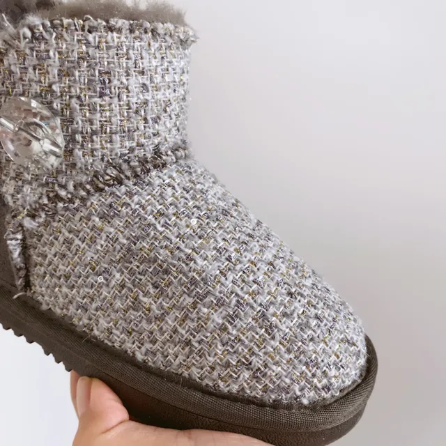 UGG Bottes de neige rose beige avec dessus en tweed et doublure en shearling 11