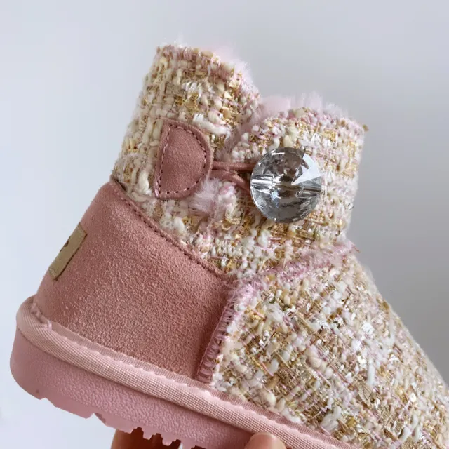 UGG Bottes de neige rose beige avec dessus en tweed et doublure en shearling 20