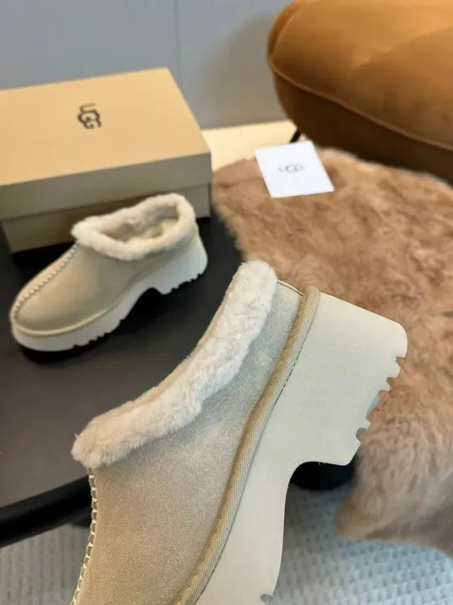 UGG Tasman Beige White Shearling-Lined Suede Upper Casual Shoes 5