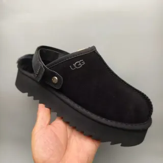 UGG Tasman zapatilla de plataforma negra