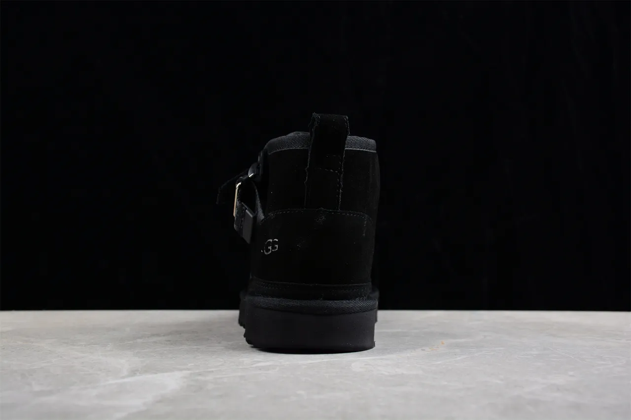UGG Tasman काले चमड़े के एंक्ल बूट्स 9
