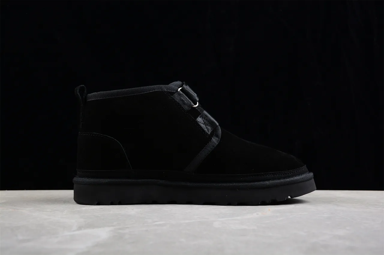 UGG Tasman काले चमड़े के एंक्ल बूट्स 10