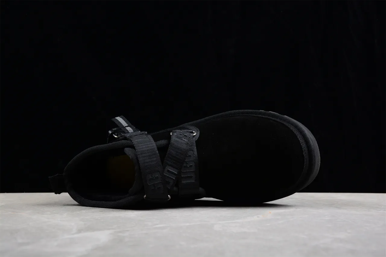 UGG Tasman काले चमड़े के एंक्ल बूट्स 11