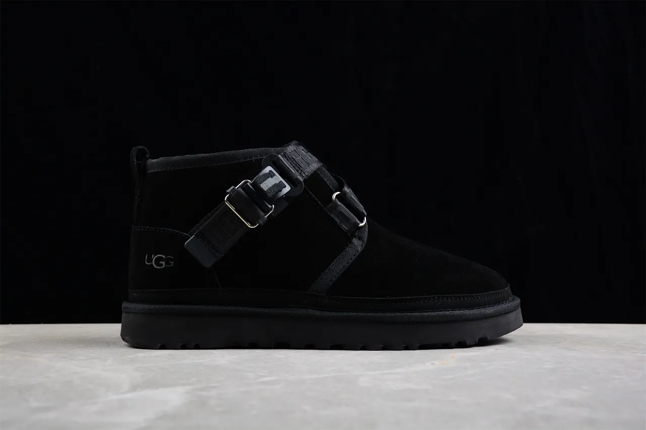 UGG Tasman काले चमड़े के एंक्ल बूट्स 13