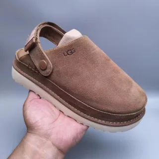 UGG Tasman pantuflas de ante marrón con correa