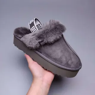 UGG Tasman ग्रे सूड प्लेटफॉर्म स्लिपर