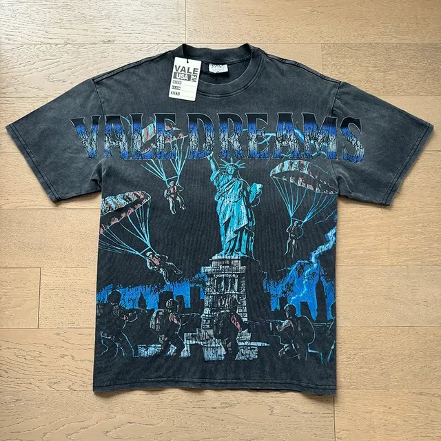 Vale Forever Distressed Statue of Liberty Graphic T-Shirt 3