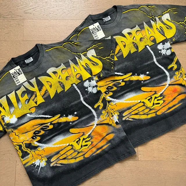Vale Forever Graphic Print Spray-Paint Style T-Shirt 4