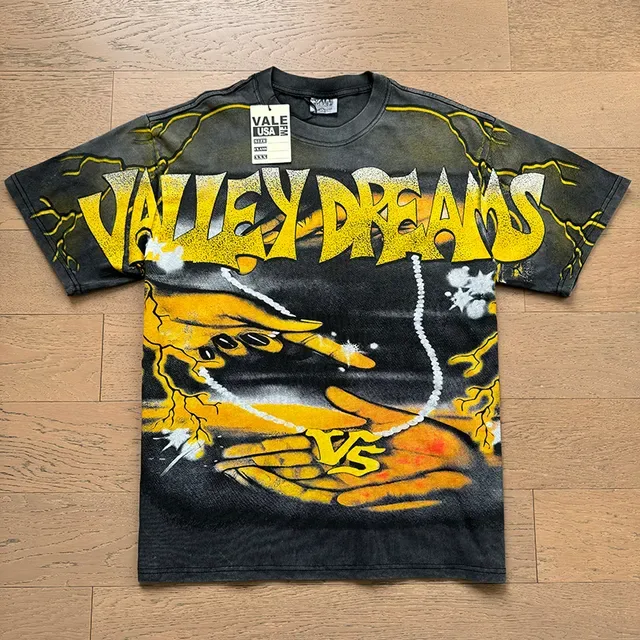 Vale Forever Graphic Print Spray-Paint Style T-Shirt 6