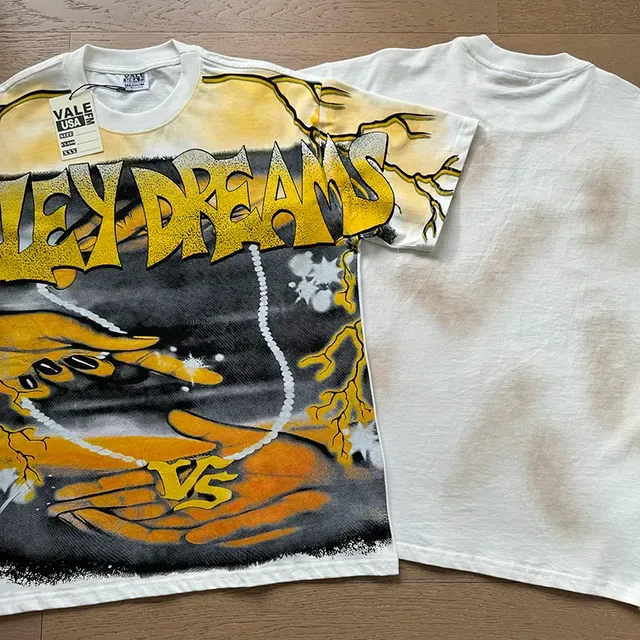Vale Forever Graphic Print Spray-Paint Style T-Shirt 8