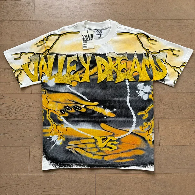 Vale Forever Graphic Print Spray-Paint Style T-Shirt 10