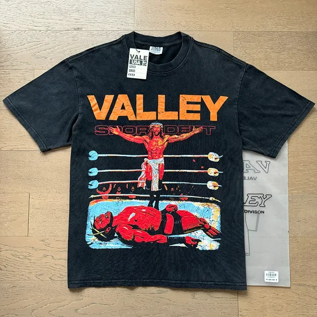 Camiseta gráfica preta lavada Vale Forever Valley Sport Dept 4