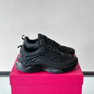 Valentino Negro Monocromo Talón Esculpido Zapatillas Chunky