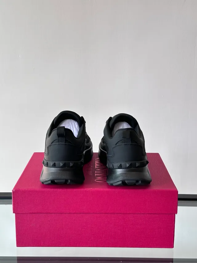 Valentino Negro Monocromo Talón Esculpido Zapatillas Chunky 3