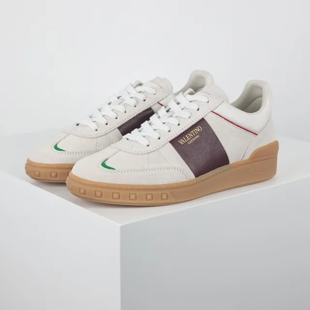Valentino Garavani Off-White Bordeaux Rayé Sneakers Lifestyle 2