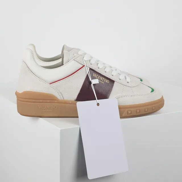Valentino Garavani Off-White Bordeaux Rayé Sneakers Lifestyle 3