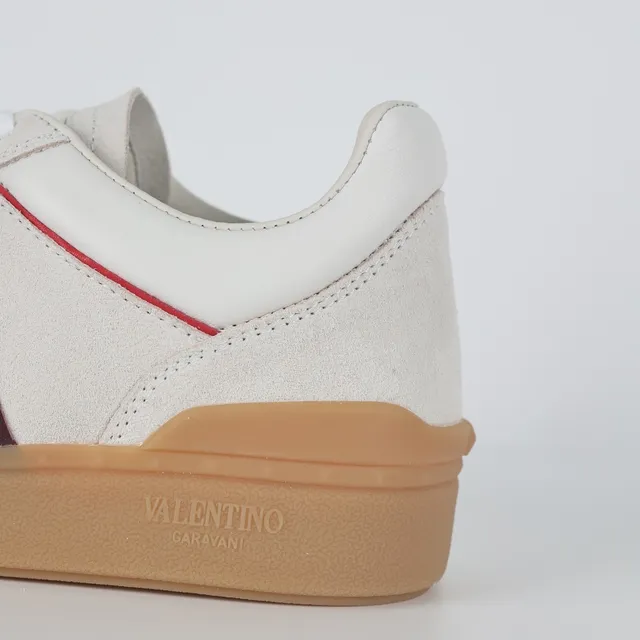 Valentino Garavani Off-White Bordeaux Rayé Sneakers Lifestyle 4