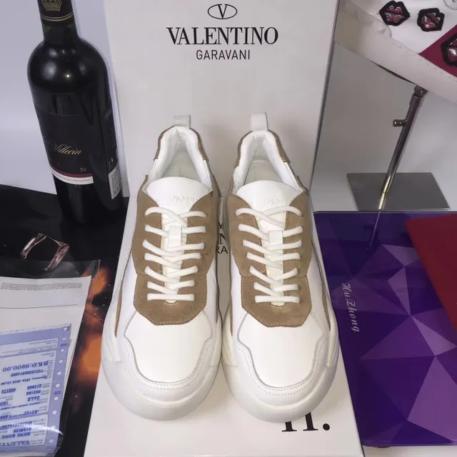 Valentino Garavani Branco e Bege Sola de Plataforma Couro e Camurça Misturados Tênis Chunky 2