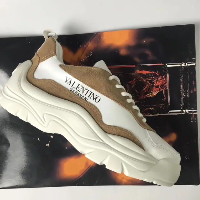 Valentino Garavani Branco e Bege Sola de Plataforma Couro e Camurça Misturados Tênis Chunky 4