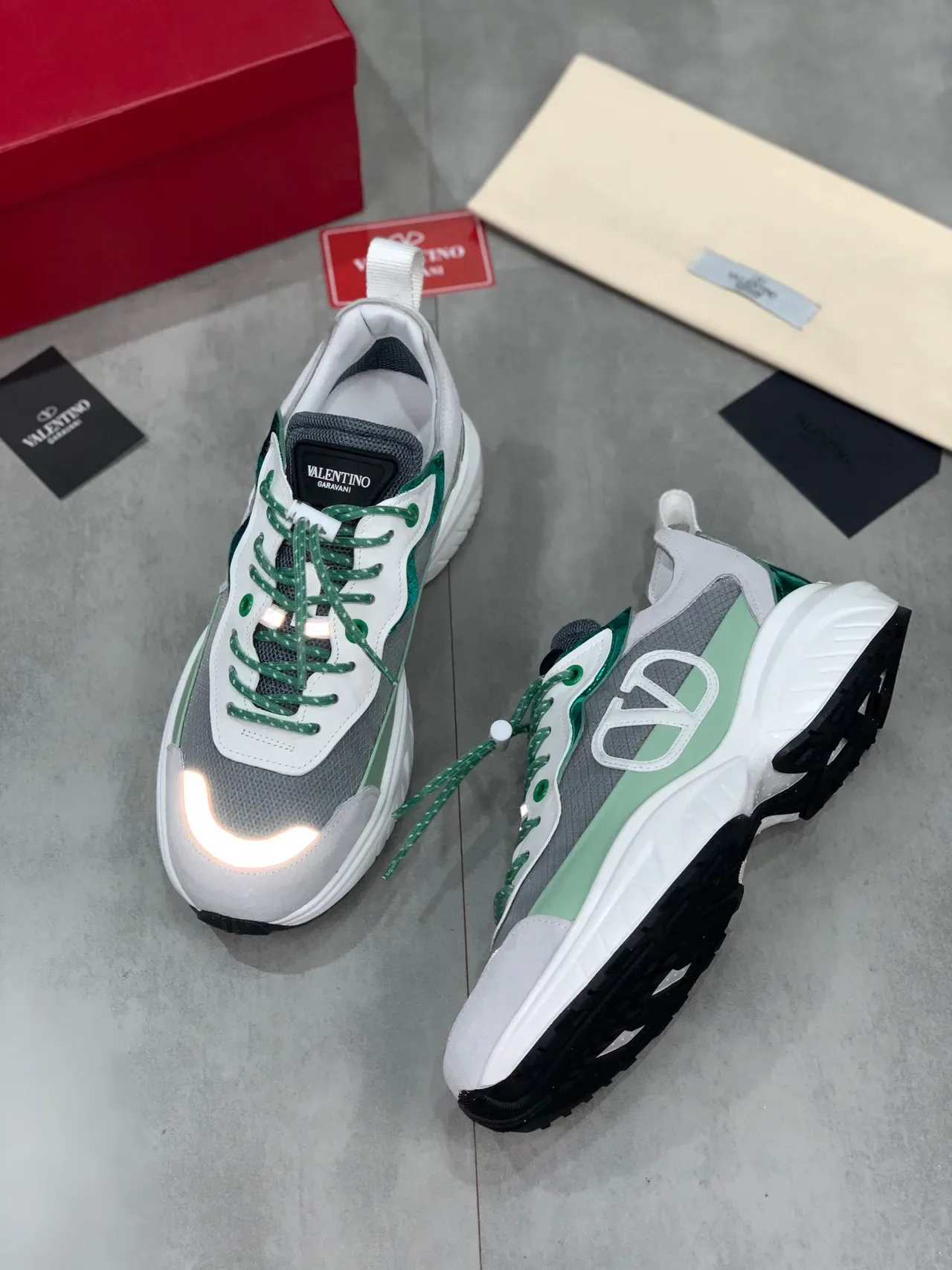 Valentino Gris Semelle Verte Maillage Avec Couches Et Synthétique Supérieur Baskets Chunky 7