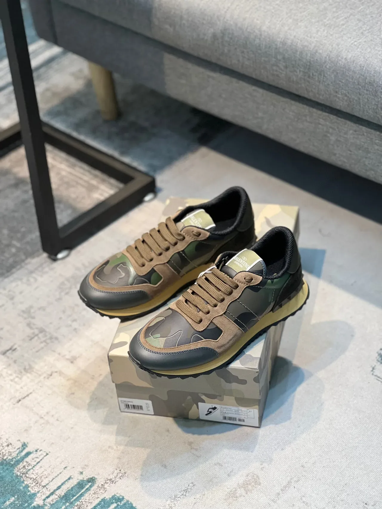 Sneakers lifestyle Valentino Rockstud camouflage suède 8