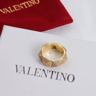 Valentino Rockstud Pavé Cristal Facetado Anillo de Oro