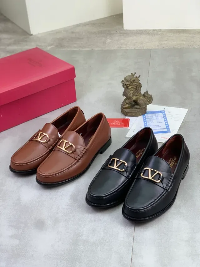 Valentino VLogo Loafer Marrom Dourado Couro Fivela Loafer 2