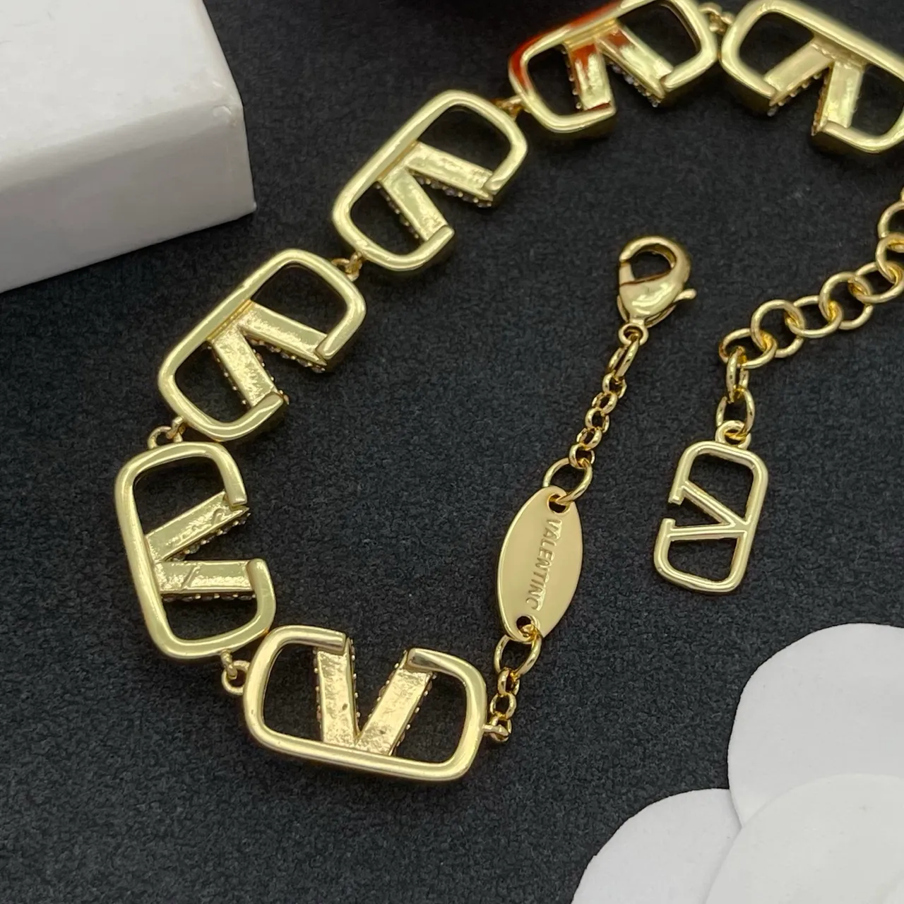 Valentino VLOGO Bracelet Chaîne Pavé Cristal Or-ton 3