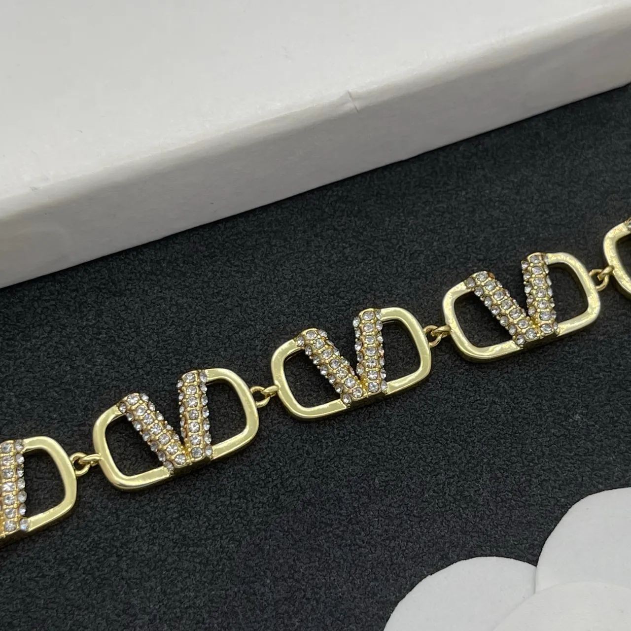 Valentino VLOGO Bracelet Chaîne Pavé Cristal Or-ton 5