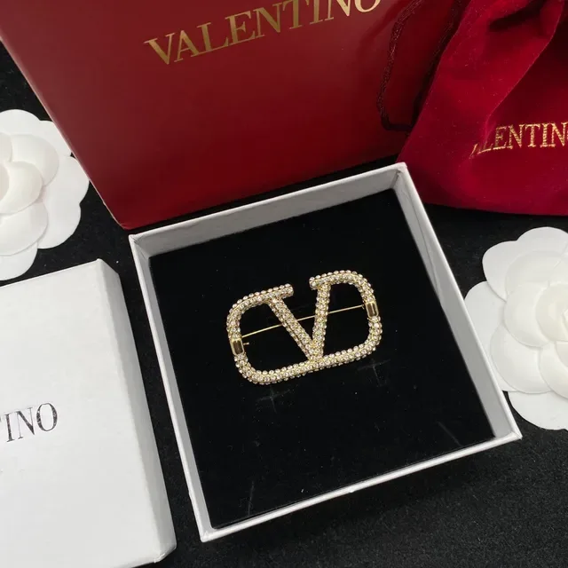 فالنتينو VLTN بافيه كريستال ذهبي بروش 4