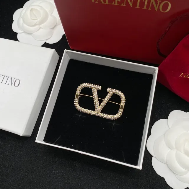 فالنتينو VLTN بافيه كريستال ذهبي بروش 5