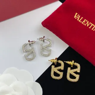 فالنتينो VLTN Pavé كريستال شعار أقراط ستاد