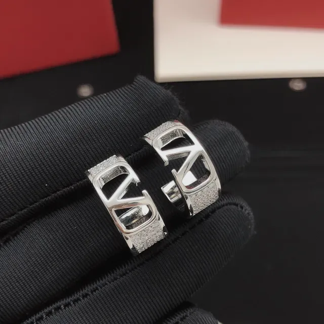 Valentino VLTN Pavé Crystal Argolas Abertas 4