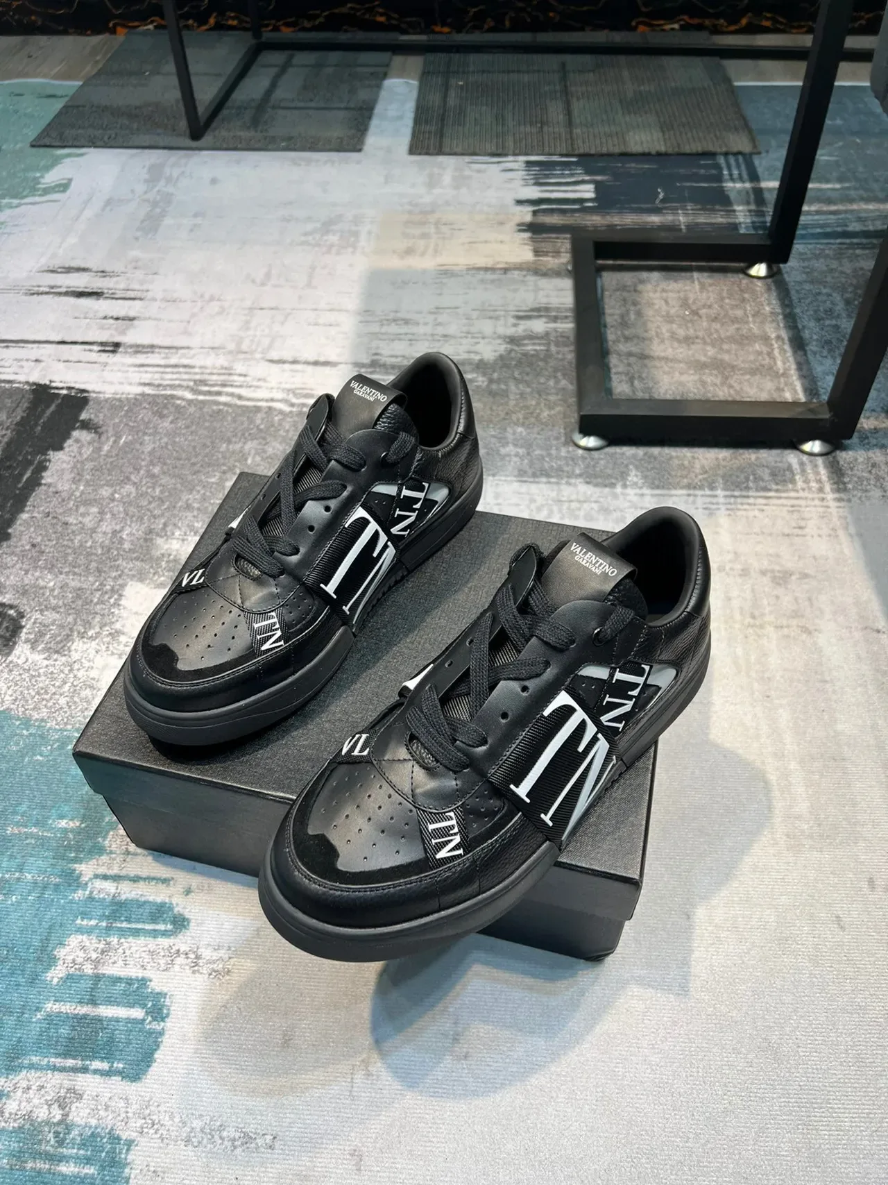 Valentino VLTN Sneaker à Sangle Noir Lifestyle Sneakers 5