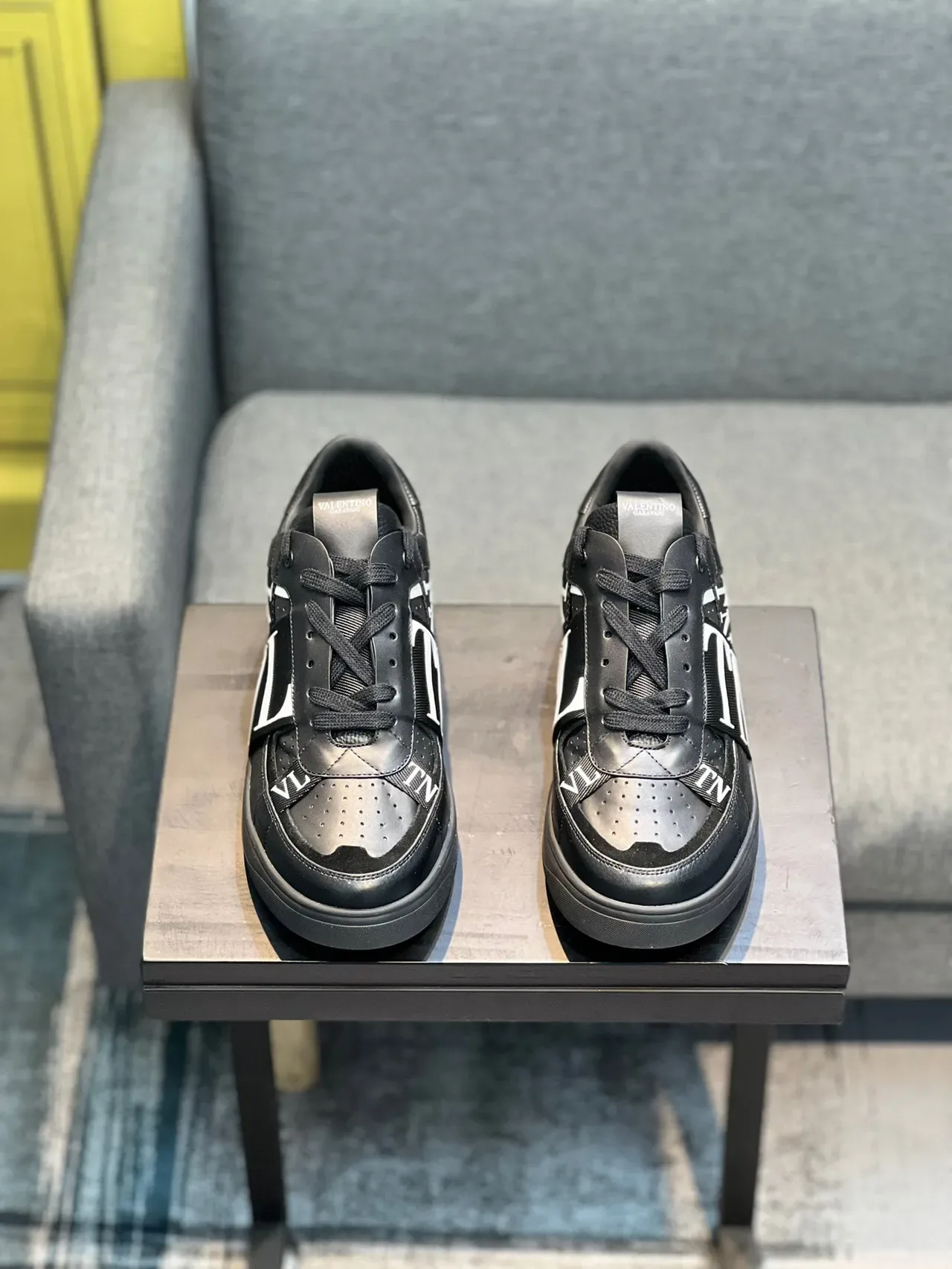 Valentino VLTN Sneaker à Sangle Noir Lifestyle Sneakers 6