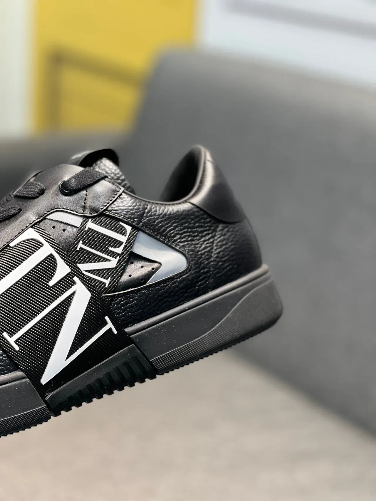 Valentino VLTN Sneaker à Sangle Noir Lifestyle Sneakers 7