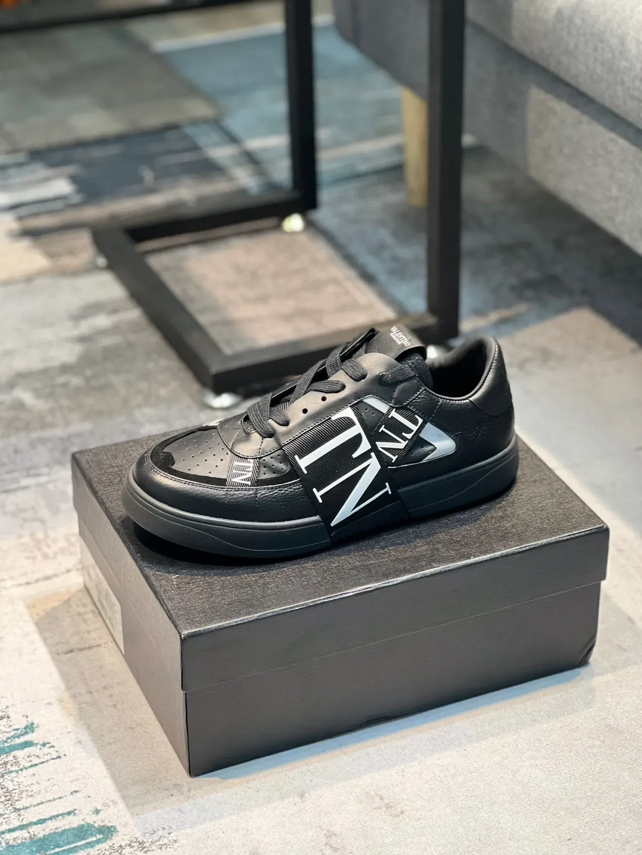 Valentino VLTN Sneaker à Sangle Noir Lifestyle Sneakers 9