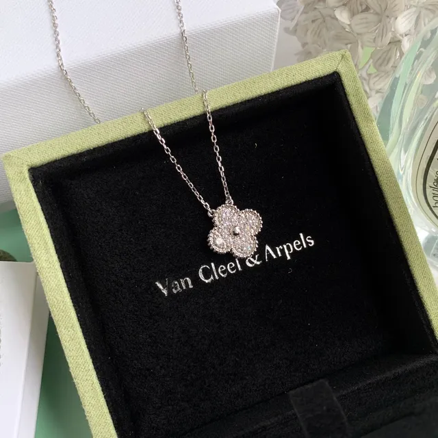Van Cleef & Arpels Alhambra Four-Leaf Clover Pavé Diamond Necklace 7