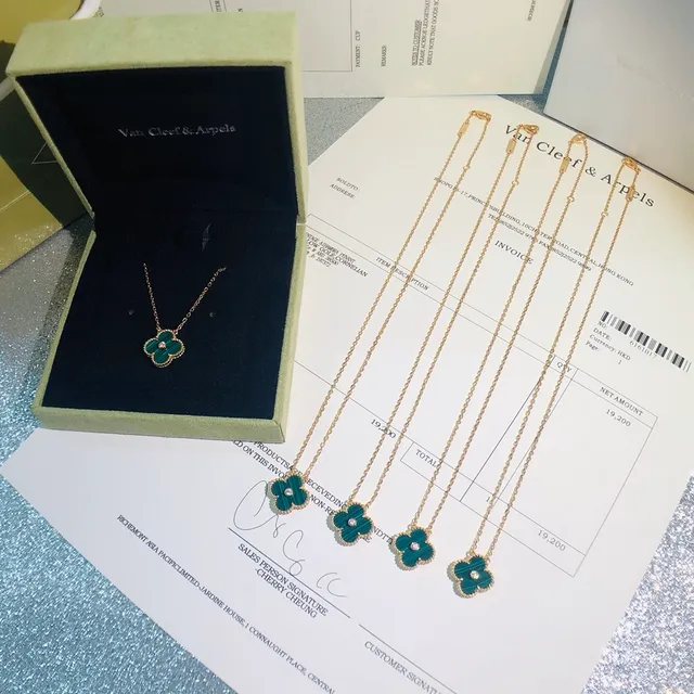 Van Cleef & Arpels Alhambra قلادة مالاكايت وماس تريفل ذو أوراق أربعة 5