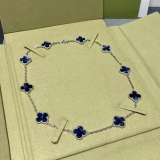 Van Cleef & Arpels Alhambra Ten Motif নীল পাথরের হার