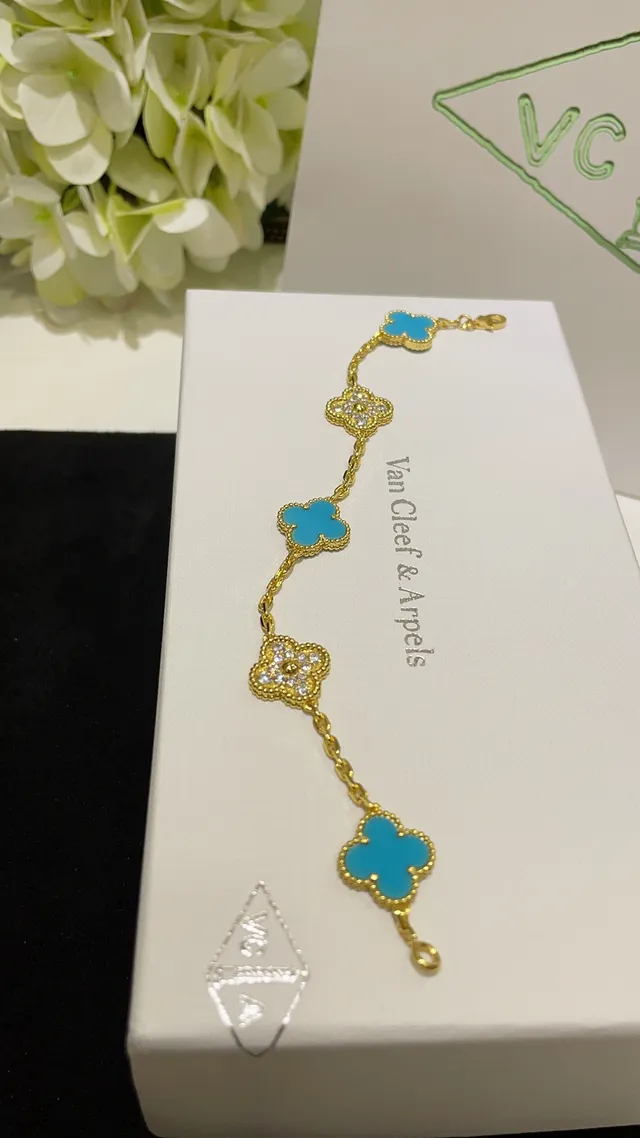 Van Cleef & Arpels Alhambra Five Motif Turquoise e Pavé Pulseira 2