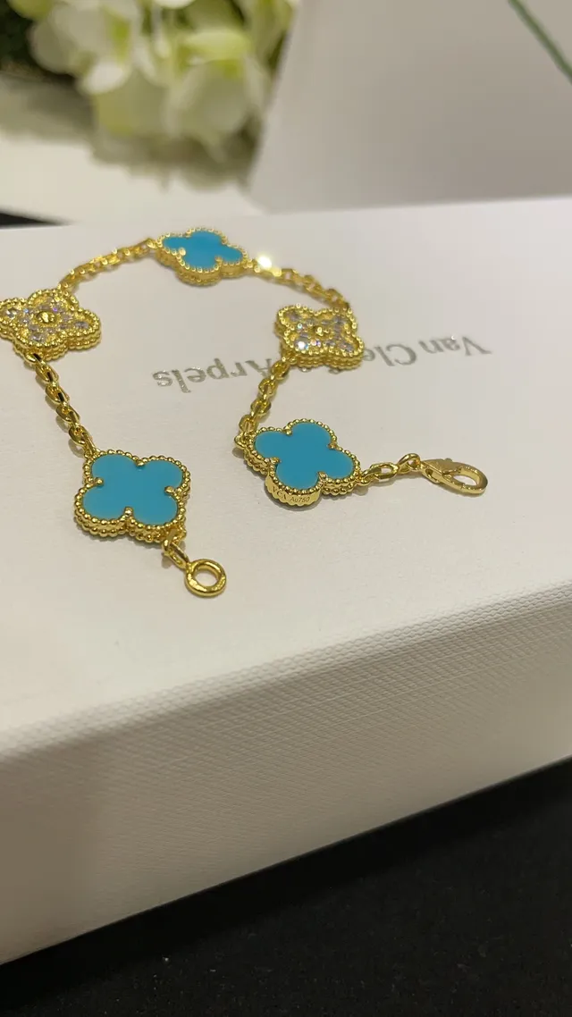 Van Cleef & Arpels Alhambra Five Motif Turquoise e Pavé Pulseira 3