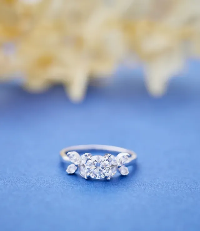 Van Cleef & Arpels Frivole Anel de diamantes cluster floral, corte redondo e marquise 6