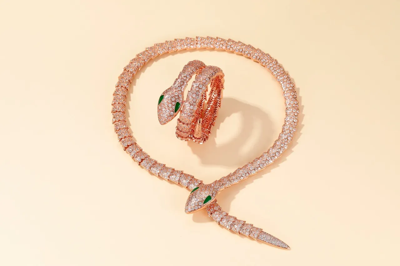 Van Cleef & Arpels Serpent Bohème Pavé Diamant Or Rose Collier Serpent 7