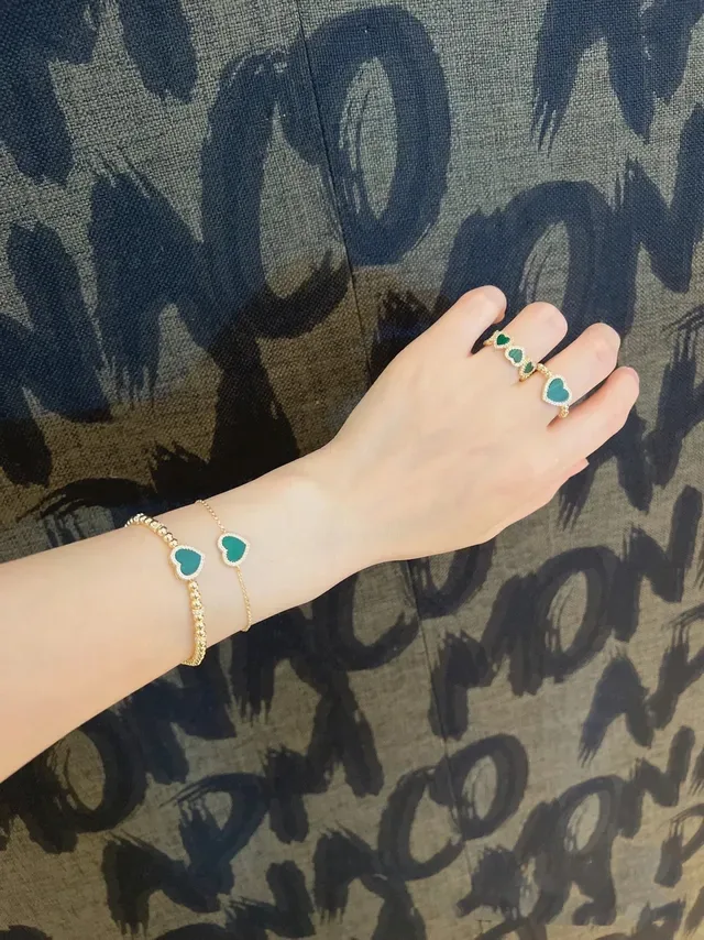 Van Cleef & Arpels Sweet Alhambra Anel Coração Malachita e Diamante 2