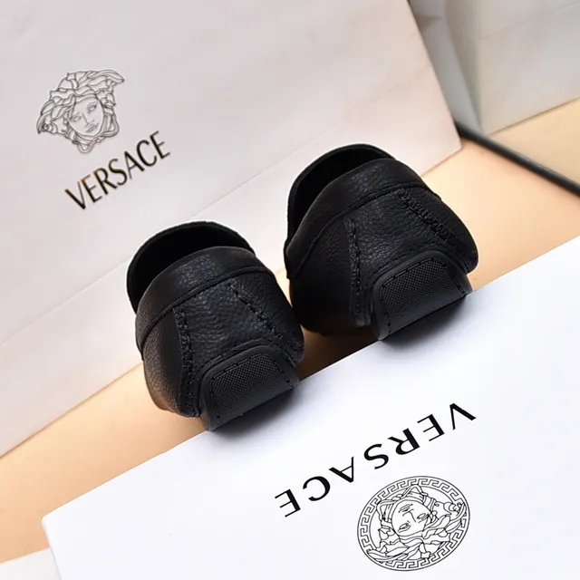 Versace Preto Dourado Couro Texturizado Medusa Fivela de Cavalo Loafer 2