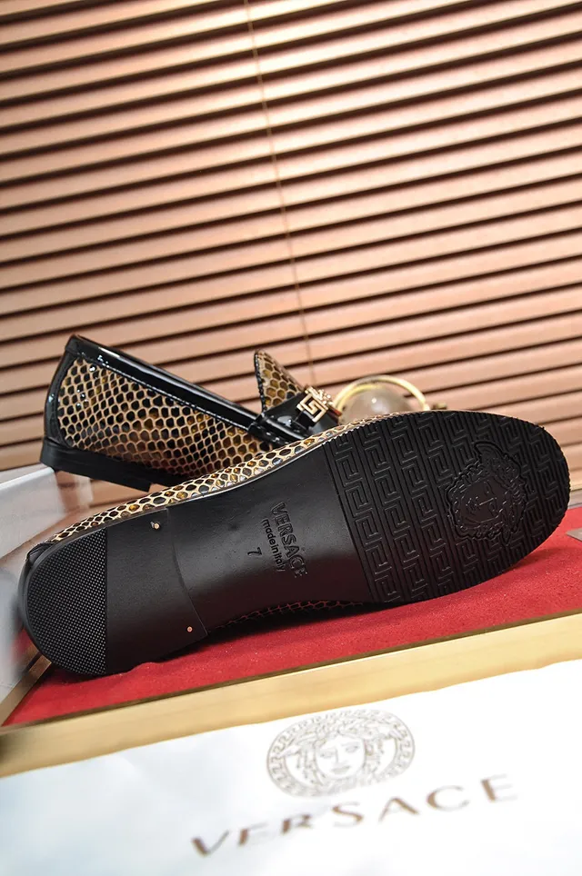 Versace Marron Noir avec imprimé de peau de serpent sur la partie supérieure, bord de cuir patenté, mocassin 4